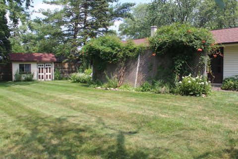 Tiny photo for 1060 Warwick Lane, Elk Grove Village, IL 60007 (MLS # 12430935)