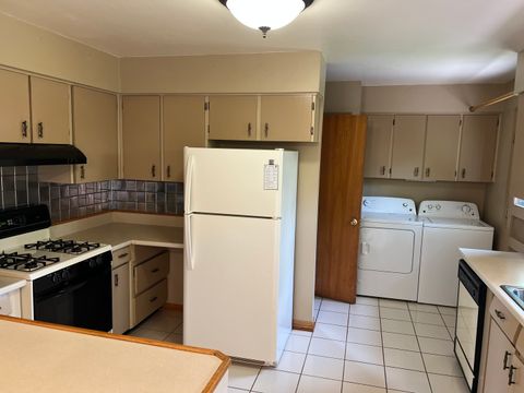 Tiny photo for 1060 Warwick Lane, Elk Grove Village, IL 60007 (MLS # 12430935)