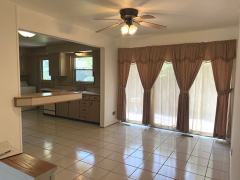 Tiny photo for 1060 Warwick Lane, Elk Grove Village, IL 60007 (MLS # 12430935)