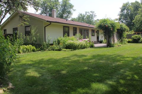 Tiny photo for 1060 Warwick Lane, Elk Grove Village, IL 60007 (MLS # 12430935)