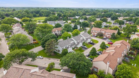 Tiny photo for 510 Nebraska Circle, Carol Stream, IL 60188 (MLS # 12696292)