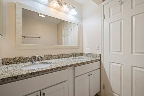 Tiny photo for 510 Nebraska Circle, Carol Stream, IL 60188 (MLS # 12696292)