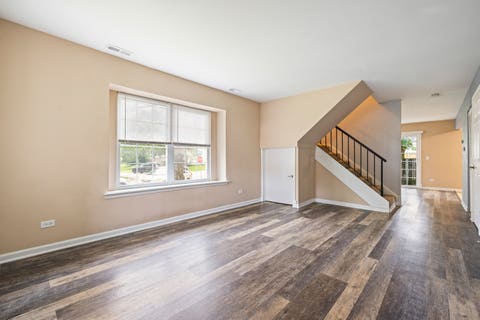 Tiny photo for 510 Nebraska Circle, Carol Stream, IL 60188 (MLS # 12696292)