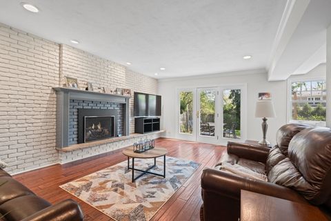 Tiny photo for 627 S Patton Avenue, Arlington Heights, IL 60005 (MLS # 12626394)