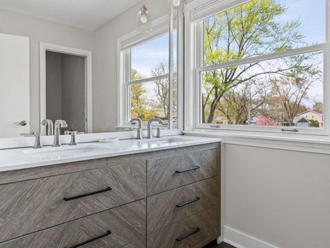Tiny photo for 627 S Patton Avenue, Arlington Heights, IL 60005 (MLS # 12626394)