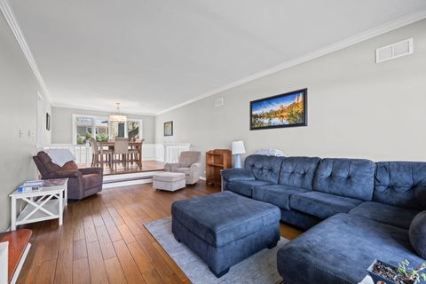 Tiny photo for 627 S Patton Avenue, Arlington Heights, IL 60005 (MLS # 12626394)
