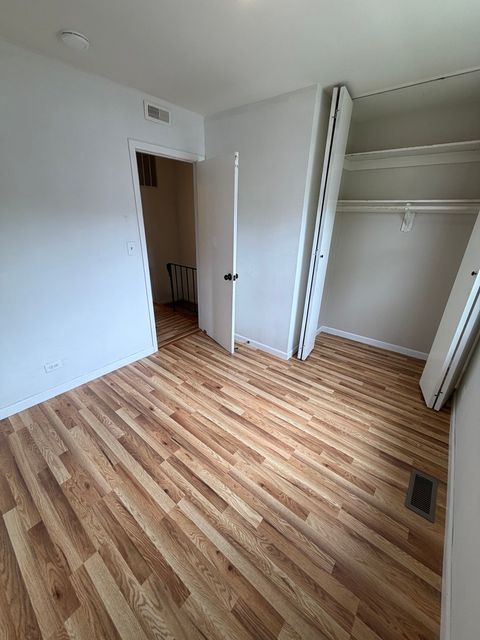 Tiny photo for 1305 Kingsbury Drive #E, Hanover Park, IL 60133 (MLS # 12685038)