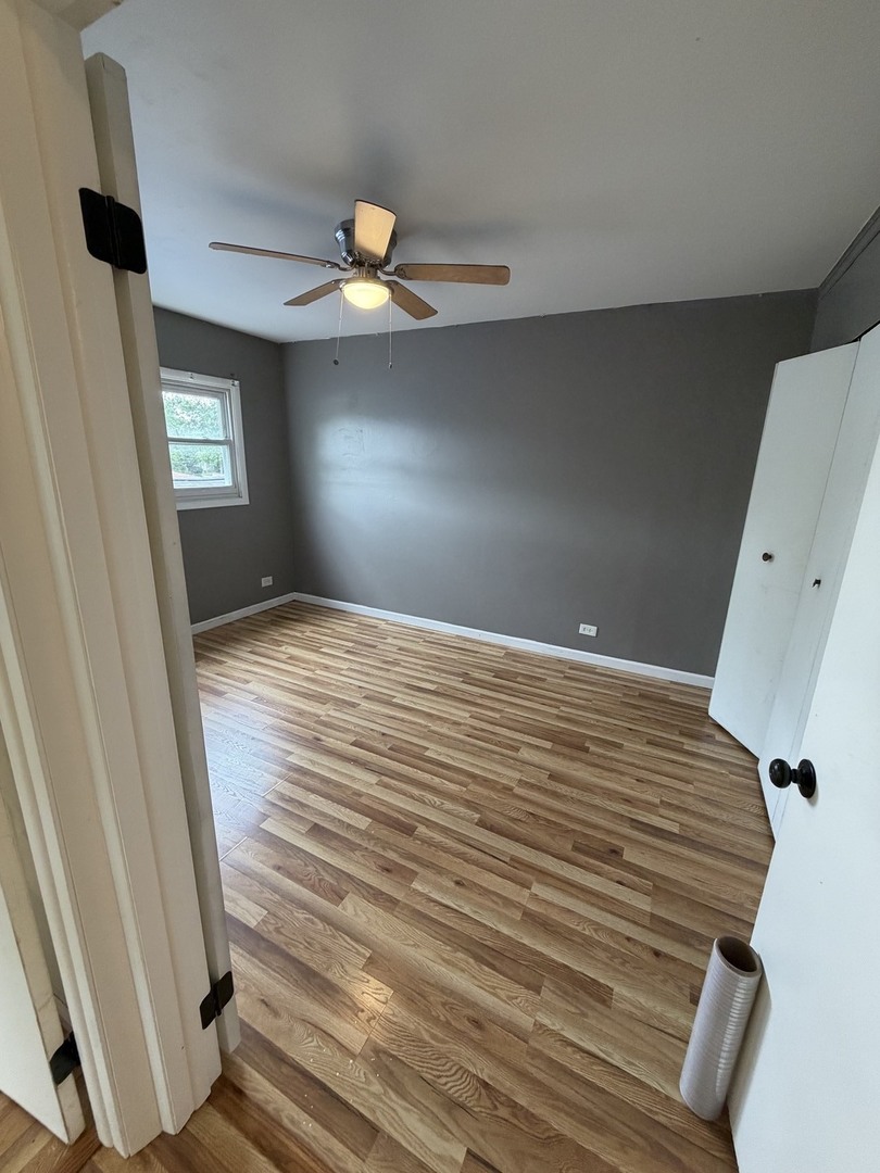 1305 Kingsbury Drive E