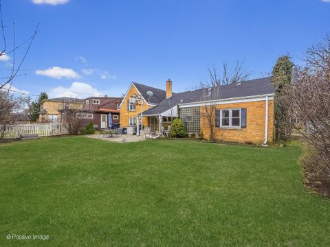 Tiny photo for 821 N Catherine Avenue, La Grange Park, IL 60526 (MLS # 12588604)