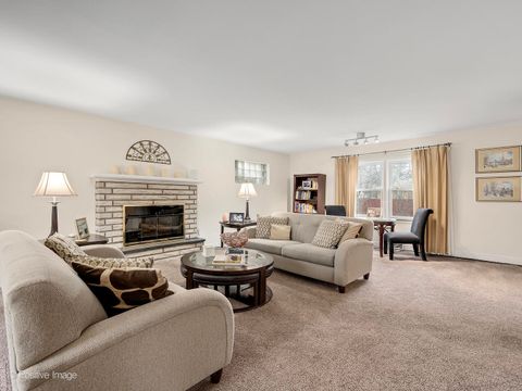 Tiny photo for 821 N Catherine Avenue, La Grange Park, IL 60526 (MLS # 12588604)