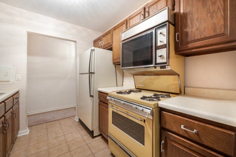 Tiny photo for 840 Wellington Avenue #218, Elk Grove Village, IL 60007 (MLS # 12752295)
