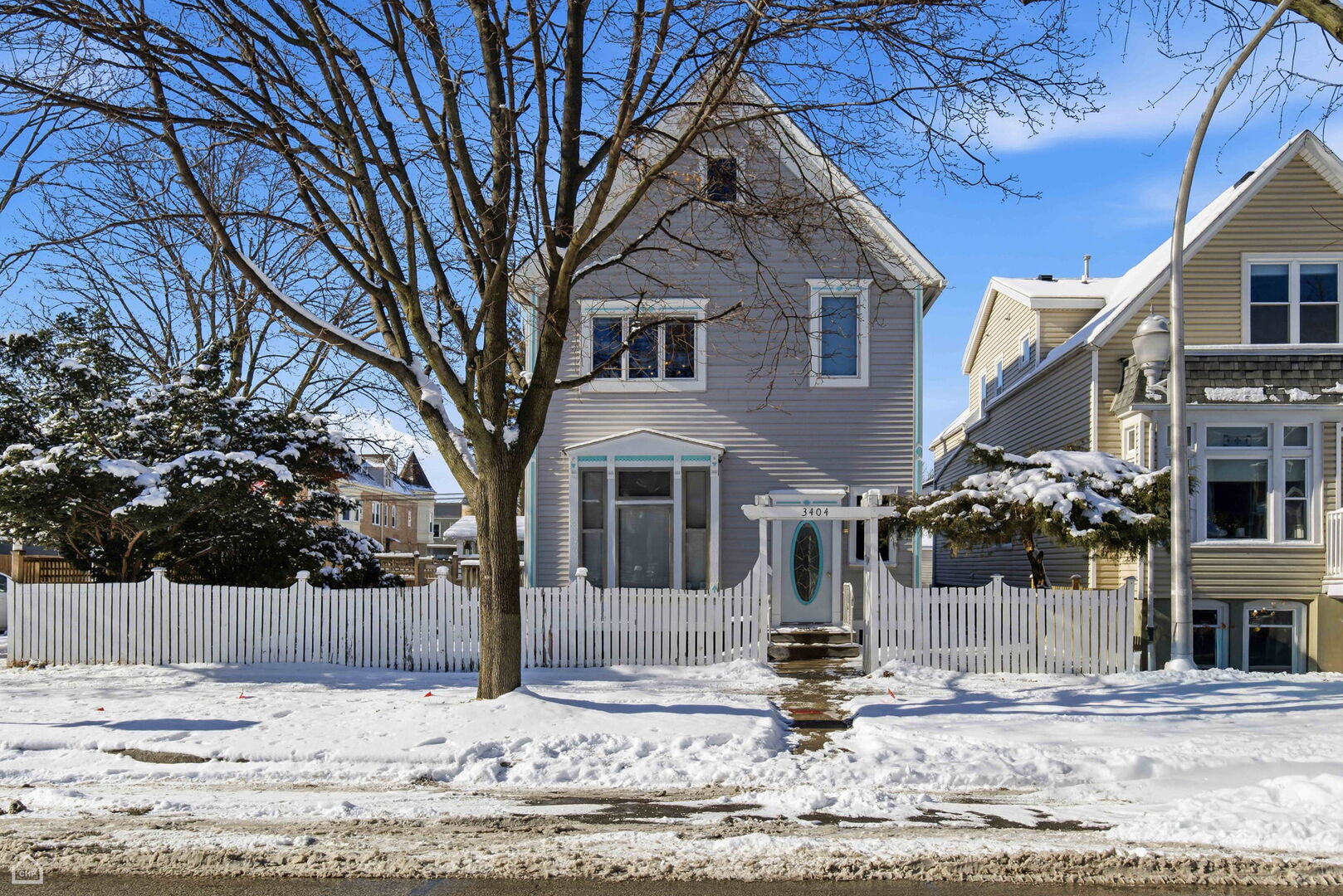 3404 N Albany Avenue