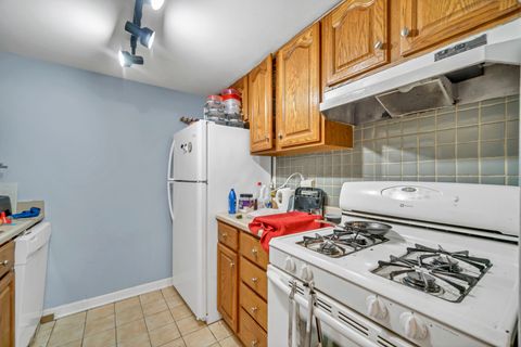 Tiny photo for 138 E Bailey Road #M, Naperville, IL 60565 (MLS # 12506202)