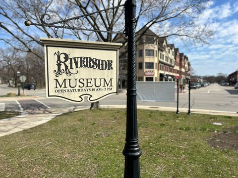 Tiny photo for 10 E Burlington Street #3B, Riverside, IL 60546 (MLS # 12607040)