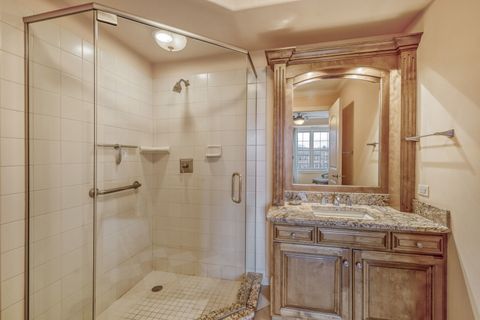 Tiny photo for 10 E Burlington Street #3B, Riverside, IL 60546 (MLS # 12607040)