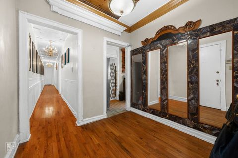 Tiny photo for 7000 S Paxton Avenue #1N, Chicago, IL 60649 (MLS # 12430491)