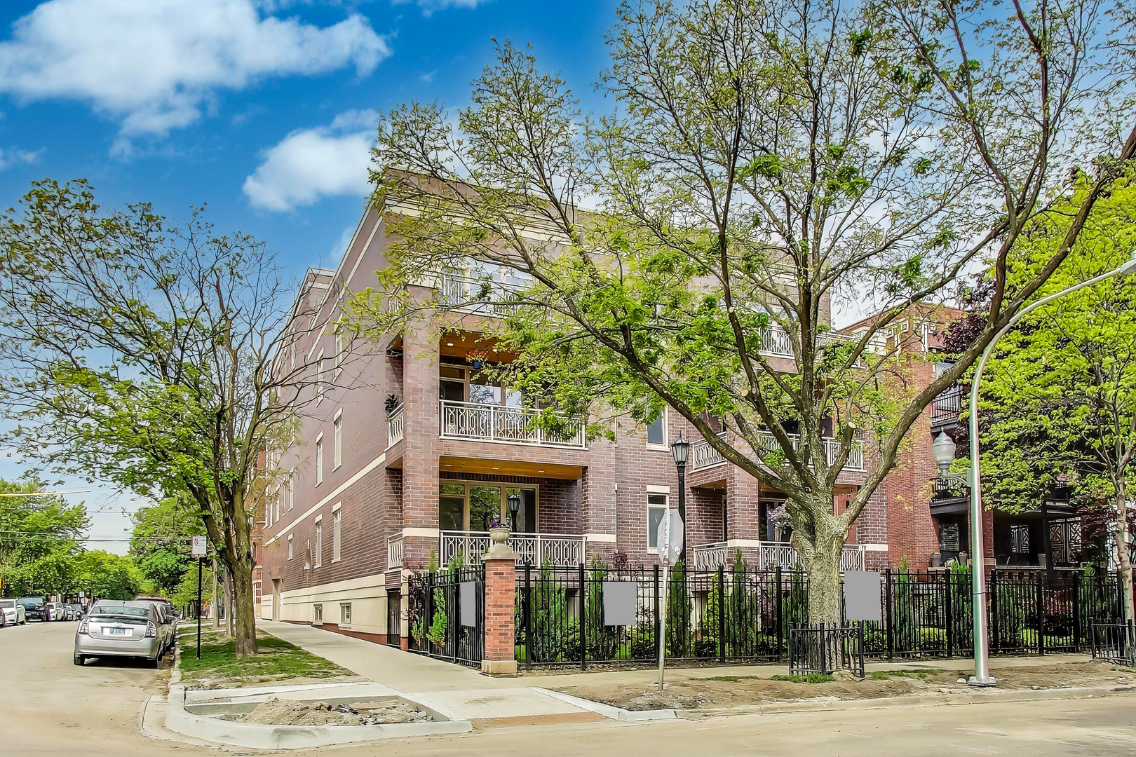 1346 W Sunnyside Avenue 2A