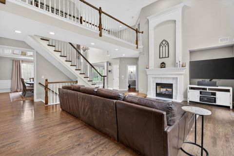 Tiny photo for 40W310 Waterford Lane, St. Charles, IL 60175 (MLS # 12636620)