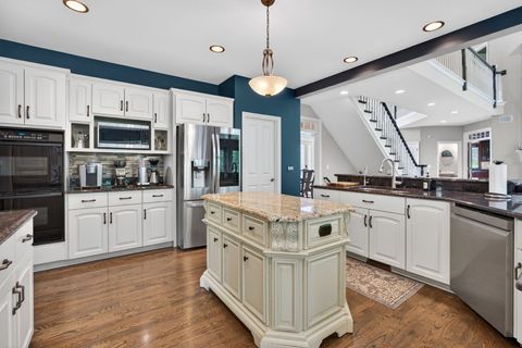 Tiny photo for 40W310 Waterford Lane, St. Charles, IL 60175 (MLS # 12636620)