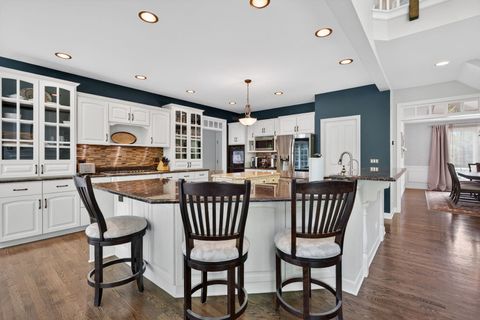Tiny photo for 40W310 Waterford Lane, St. Charles, IL 60175 (MLS # 12636620)