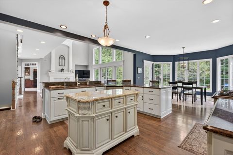 Tiny photo for 40W310 Waterford Lane, St. Charles, IL 60175 (MLS # 12636620)