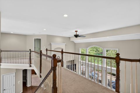 Tiny photo for 40W310 Waterford Lane, St. Charles, IL 60175 (MLS # 12636620)