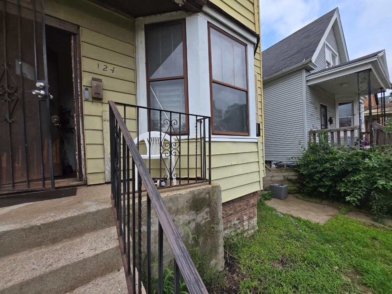 124 W 111th Place