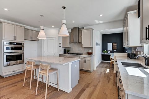 Tiny photo for 3180 Semple Way, Mundelein, IL 60060 (MLS # 12516338)