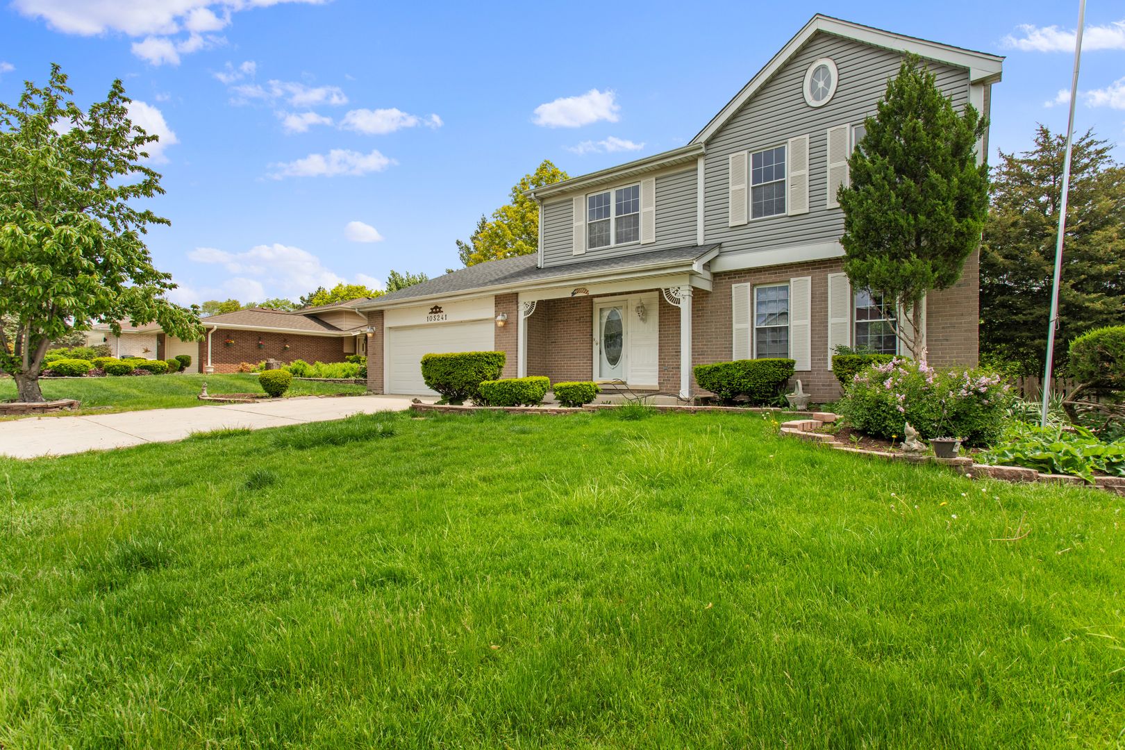 10s241 Wallace Drive