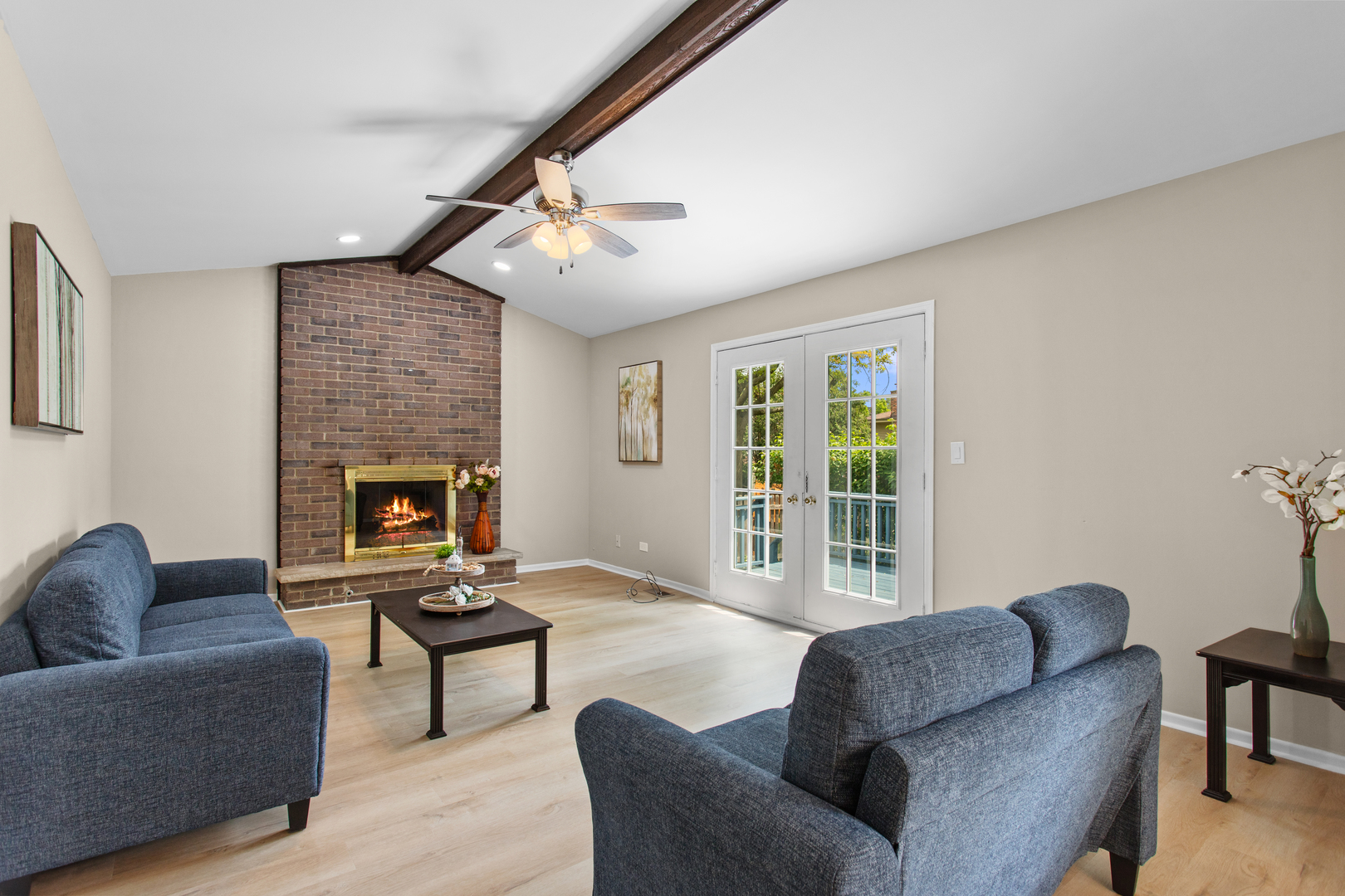 10s241 Wallace Drive