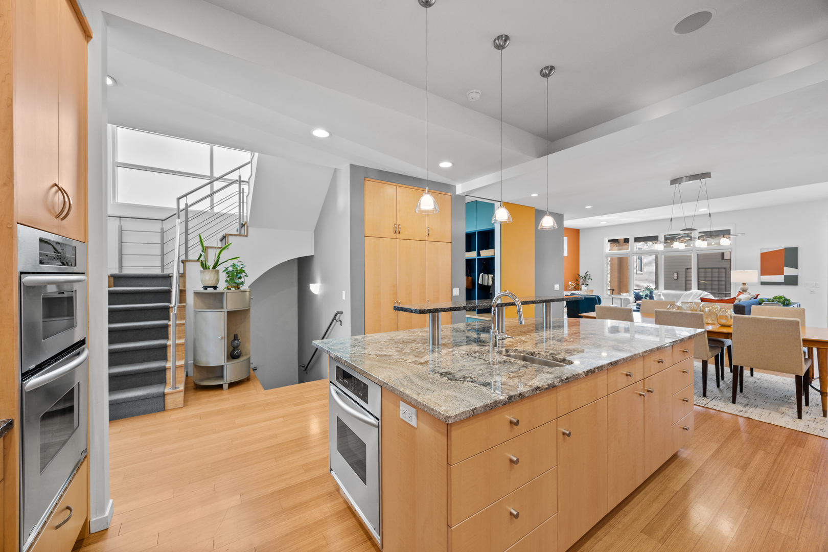 1915 W Henderson Street