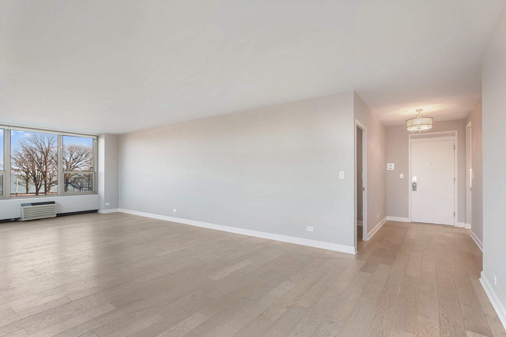 1550 N Lake Shore Drive 2A