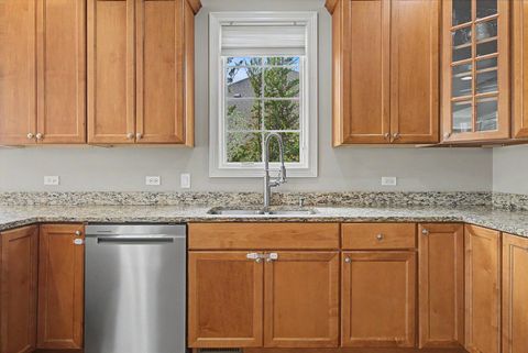 Tiny photo for 735 Woodglen Lane, Lemont, IL 60439 (MLS # 12624891)