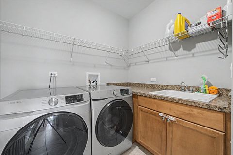 Tiny photo for 735 Woodglen Lane, Lemont, IL 60439 (MLS # 12624891)