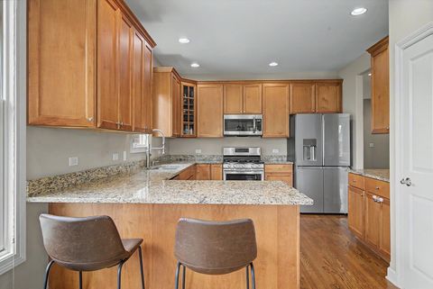 Tiny photo for 735 Woodglen Lane, Lemont, IL 60439 (MLS # 12624891)