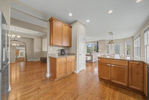 Tiny photo for 735 Woodglen Lane, Lemont, IL 60439 (MLS # 12624891)