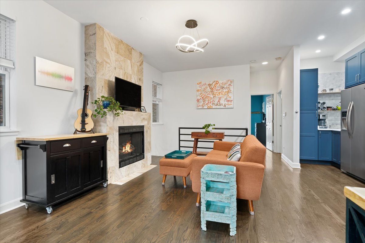 2343 N Leavitt Street 1