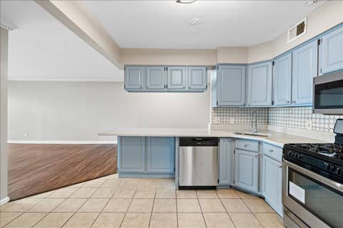 Tiny photo for 5300 Carriageway Drive #207, Rolling Meadows, IL 60008 (MLS # 12697933)