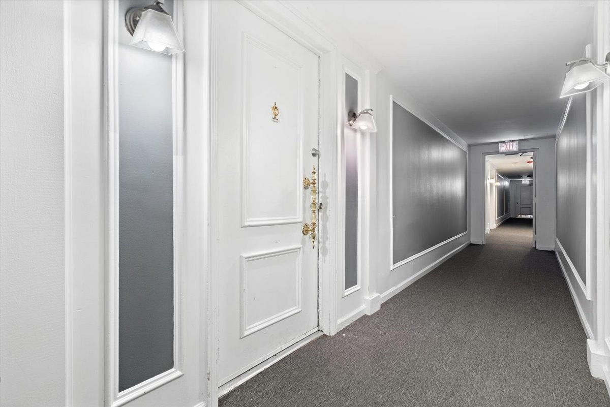 5300 Carriageway Drive 207