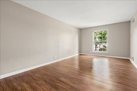 Tiny photo for 5300 Carriageway Drive #207, Rolling Meadows, IL 60008 (MLS # 12697933)