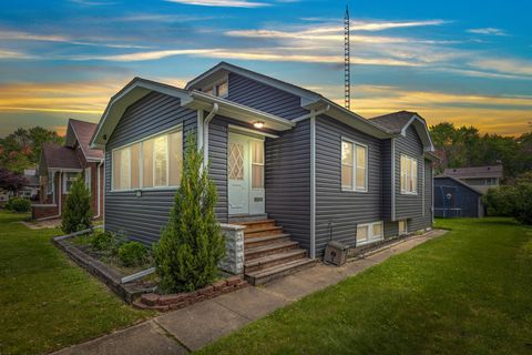 Photo of 956 S Elm Avenue, Kankakee, IL 60901 (MLS # 12393799)