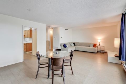 Tiny photo for 5901 N Sheridan Road #6K, Chicago, IL 60660 (MLS # 12546926)