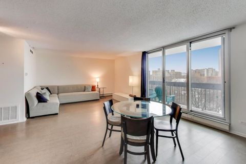 Tiny photo for 5901 N Sheridan Road #6K, Chicago, IL 60660 (MLS # 12546926)