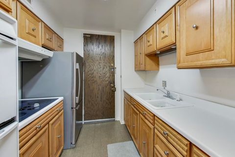 Tiny photo for 5901 N Sheridan Road #6K, Chicago, IL 60660 (MLS # 12546926)