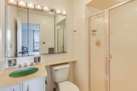 Tiny photo for 5901 N Sheridan Road #6K, Chicago, IL 60660 (MLS # 12546926)