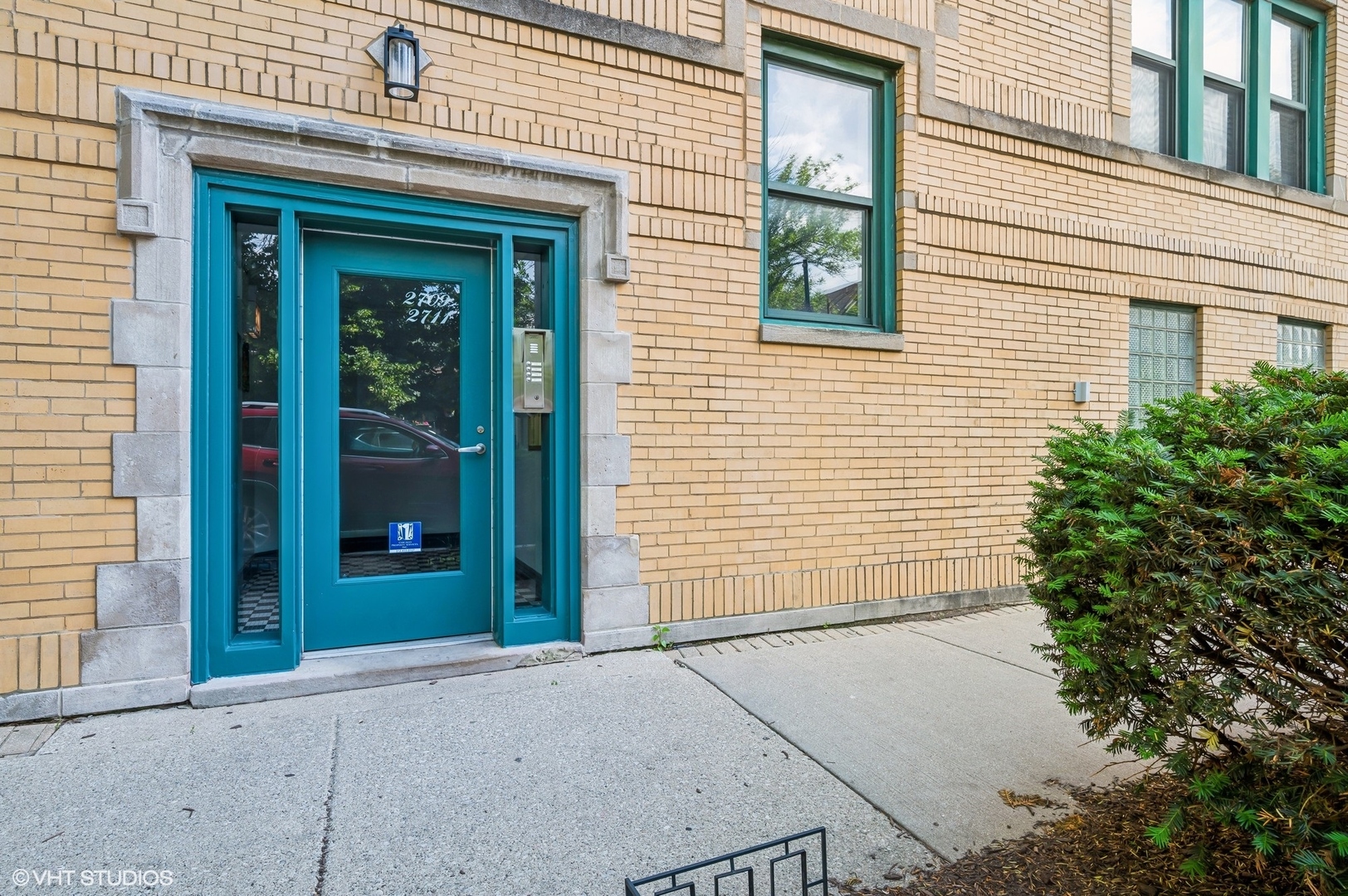 2709 W Belden Avenue 3