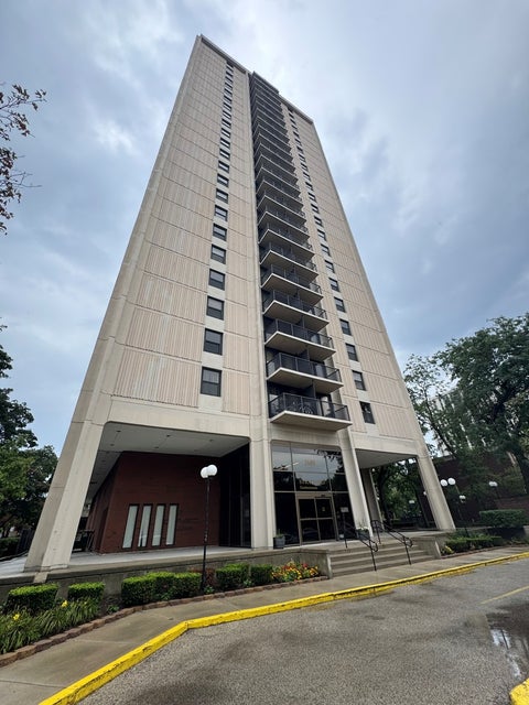 Photo of 2605 S Indiana Avenue #1507, Chicago, IL 60616 (MLS # 12751636)