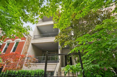 Photo of 1021 N Wood Street #3, Chicago, IL 60622 (MLS # 12607886)