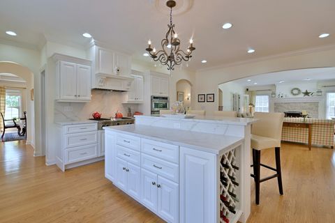Tiny photo for 187 E Orchard Street, Elmhurst, IL 60126 (MLS # 12461656)