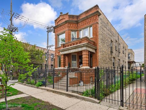 2414 N Spaulding Avenue 2R Chicago IL 60647